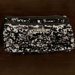 Sequence pouch black